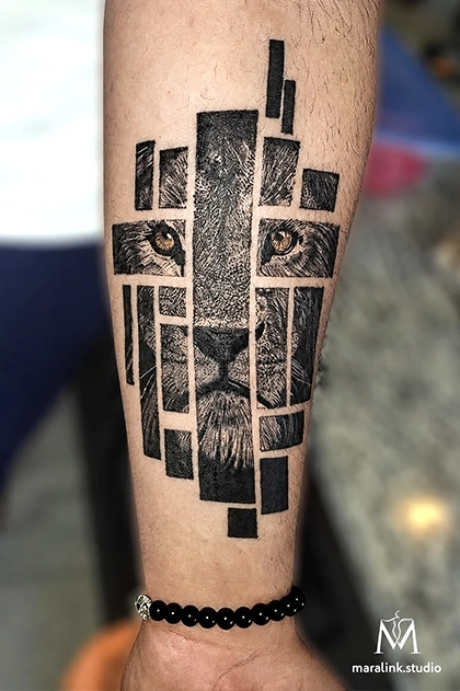 Geometric lion — black & grey — body tattoo by Maral at Maralink Studio, Richmond Hill